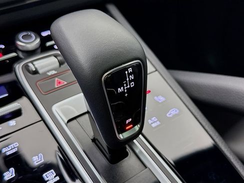Certified 2023 Porsche Cayenne Platinum Edition AWD/4WD image 23