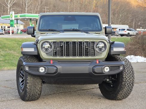 New 2026 Jeep Wrangler Rubicon w/ Xtreme 35 Tire Package image 6