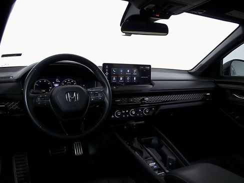 Used 2023 Honda Accord Sport image 12