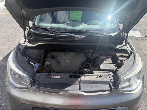 Used 2015 Kia Soul FWD image 16