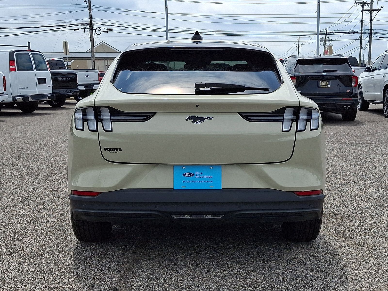 Certified 2025 Ford Mustang Mach-E Premium AWD/4WD image 9