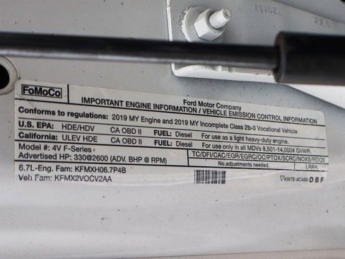 Used 2019 Ford F350 XLT image 12