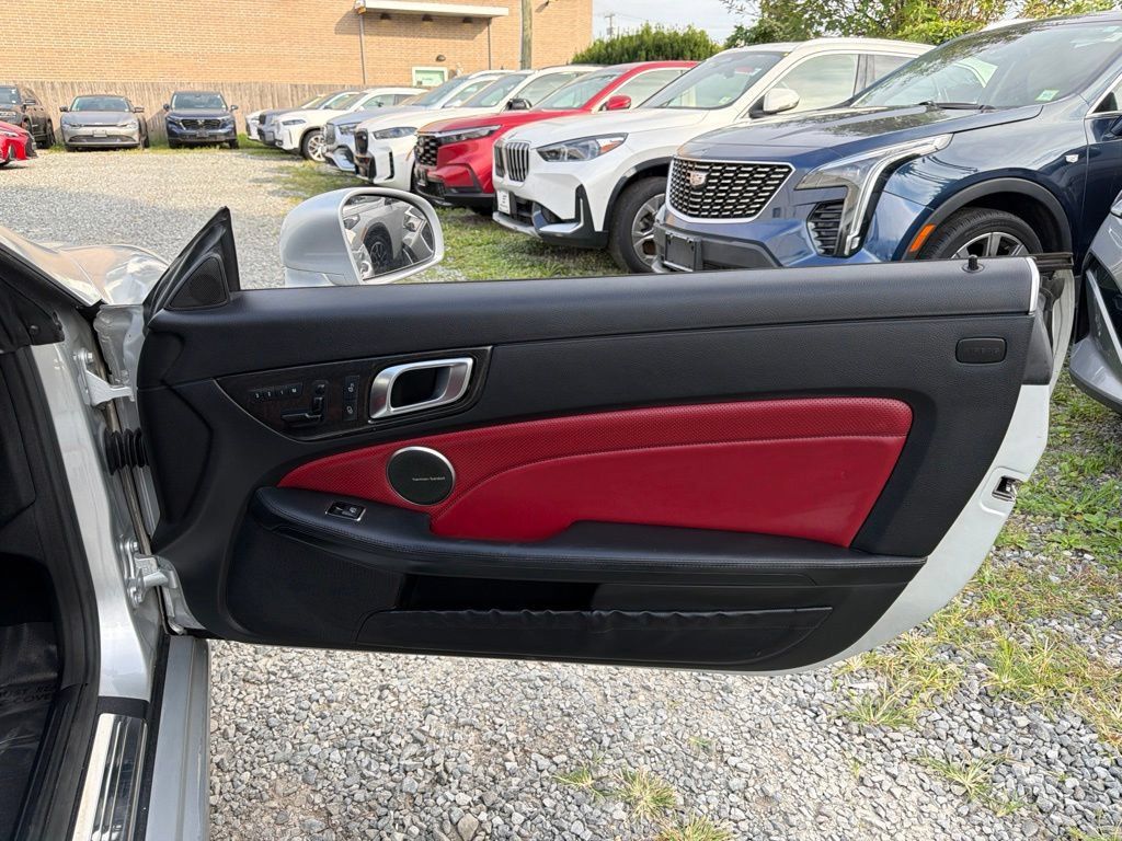 Used 2015 Mercedes-Benz SLK 250 image 16