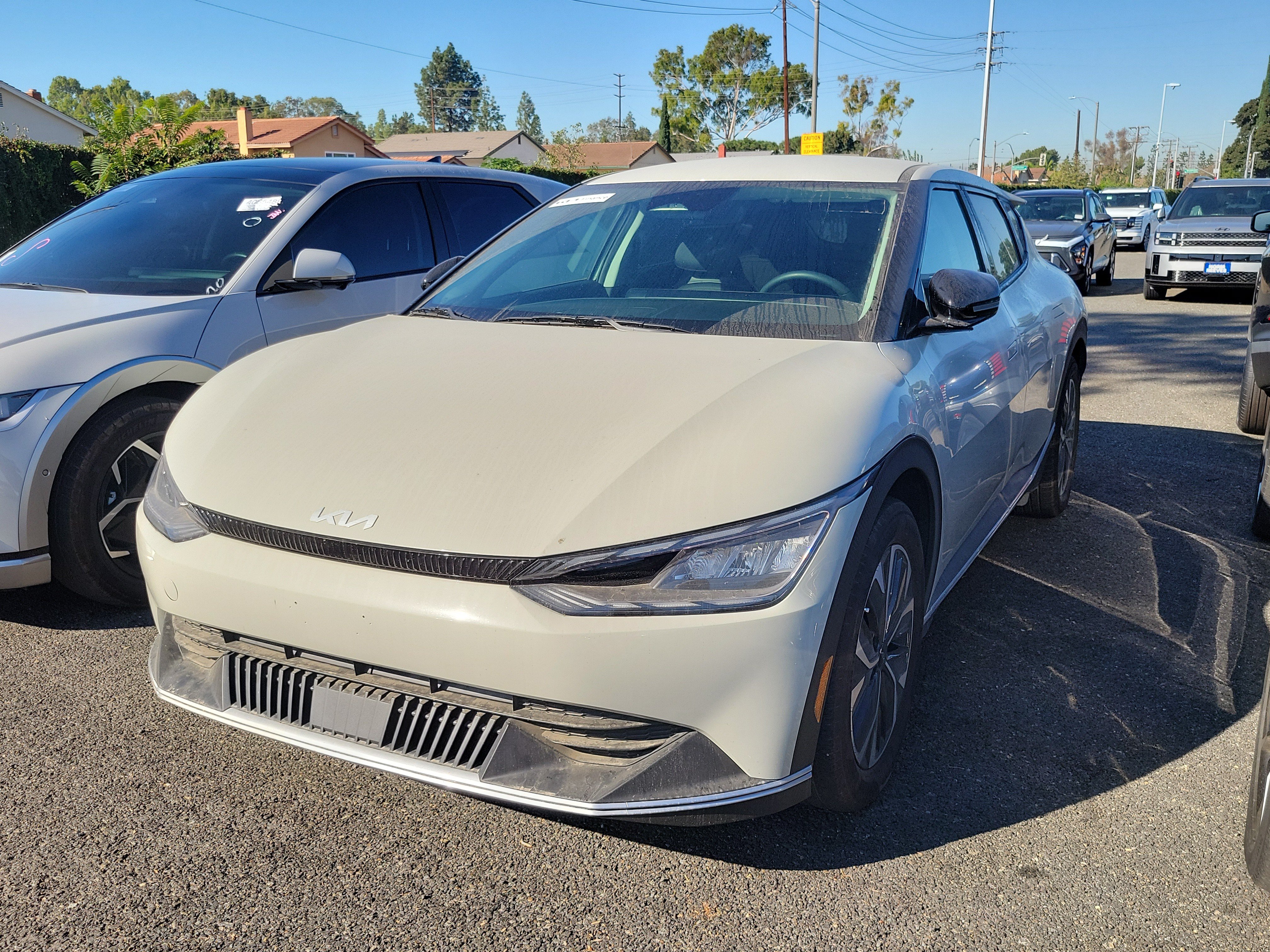 Used 2024 Kia EV6 Light RWD image 1
