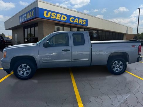 Used 2009 GMC Sierra 1500 SLE w/ Power Pack Plus AWD/4WD image 8