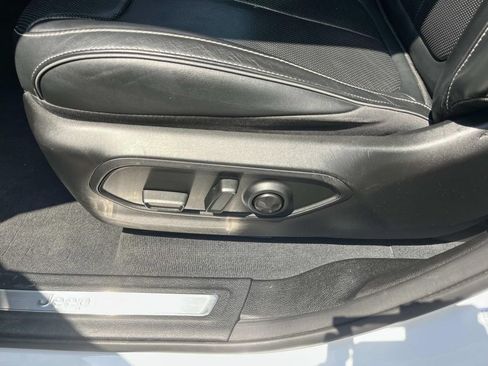 Used 2023 Jeep Grand Cherokee L Overland AWD/4WD image 35