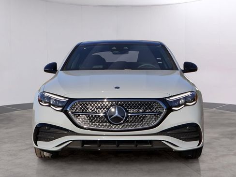 New 2026 Mercedes-Benz E 350 4MATIC Sedan image 2