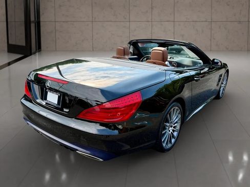 Used 2020 Mercedes-Benz SL 550 image 21