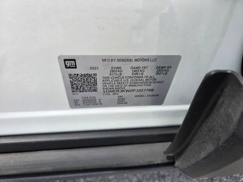 Used 2023 Chevrolet Traverse RS FWD image 22