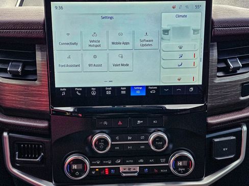 Used 2024 Ford Expedition Max Limited image 20