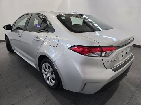 Used 2023 Toyota Corolla LE image 3