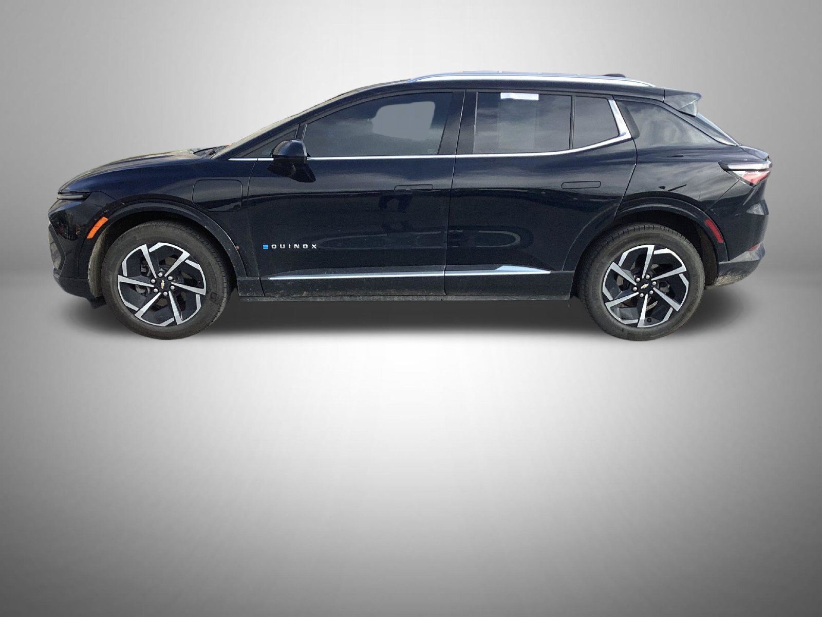 Used 2024 Chevrolet Equinox EV LT AWD/4WD image 2