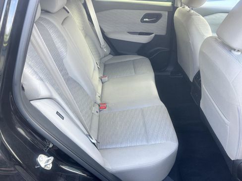 Used 2023 Nissan Rogue SV AWD/4WD image 16