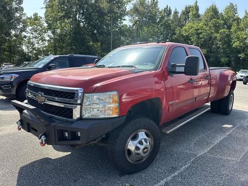 Used 2011 Chevrolet Silverado 3500 LT w/ Interior Plus Package AWD/4WD image 9