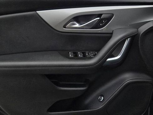 Used 2020 Chevrolet Blazer LT FWD image 17