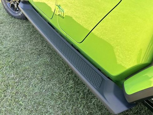 New 2025 Jeep Gladiator Sport image 18