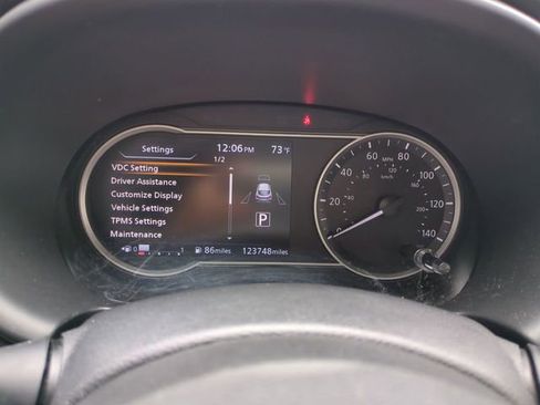 Used 2020 Nissan Kicks SR image 30