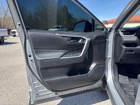 Used 2023 Toyota RAV4 LE image 22