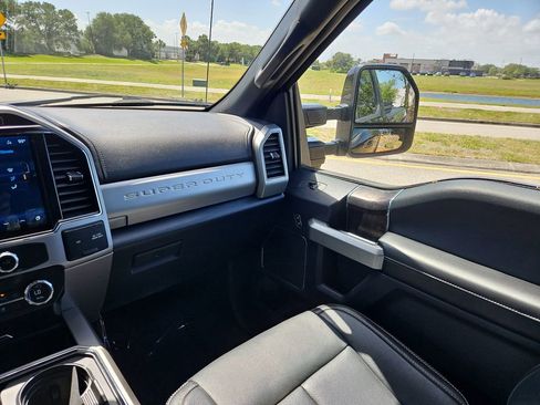 Used 2022 Ford F350 Lariat w/ Tremor Off-Road Package AWD/4WD image 9