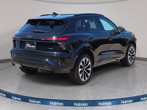 New 2026 Audi Q3 quattro 2.0T AWD/4WD image 5