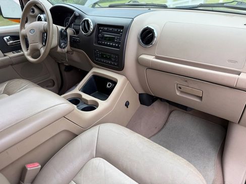 Used 2005 Ford Expedition Eddie Bauer RWD image 13