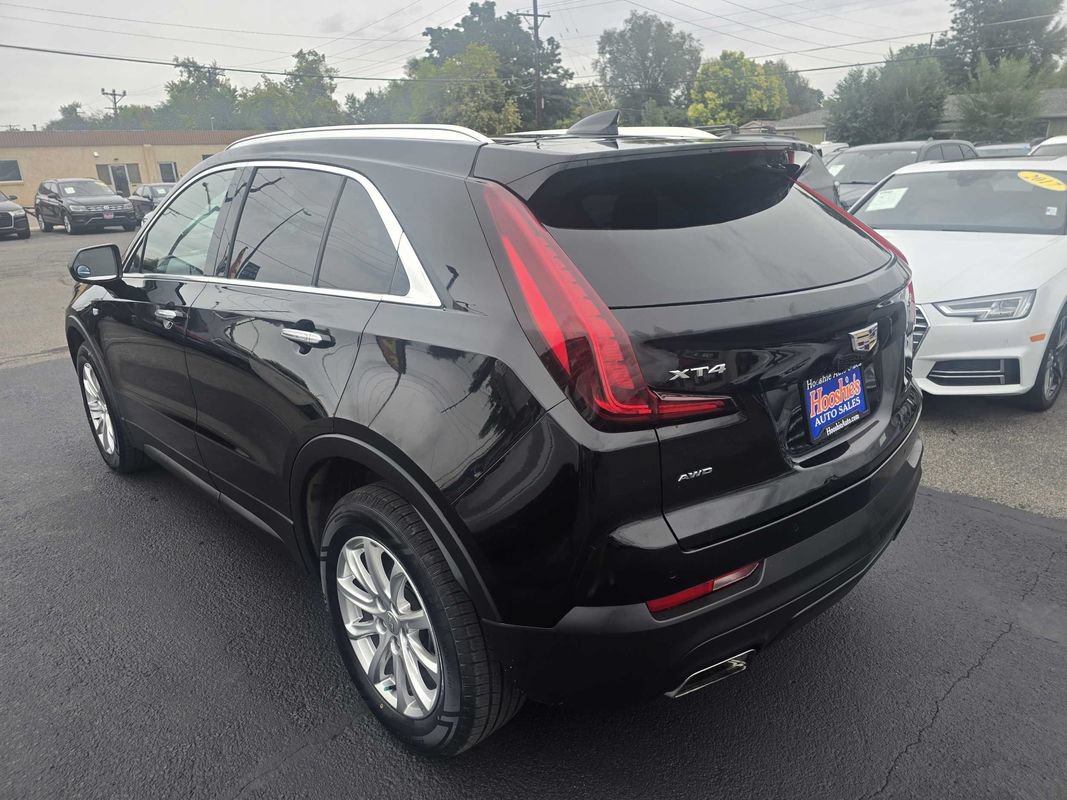 Used 2020 Cadillac XT4 Luxury w/ Cold Weather Package AWD/4WD image 13