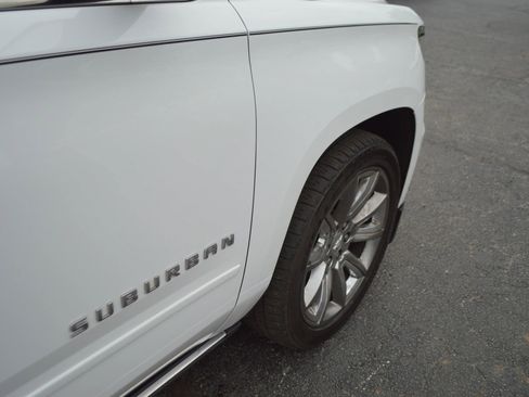 Used 2015 Chevrolet Suburban LTZ AWD/4WD image 10
