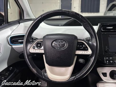 Used 2018 Toyota Prius Three FWD image 36