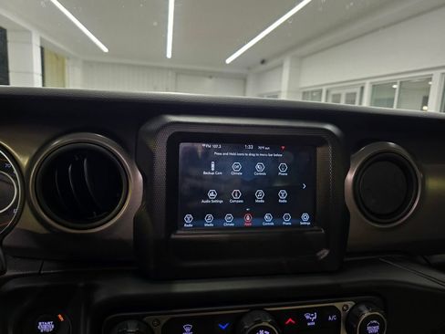 Used 2023 Jeep Wrangler Unlimited Sport AWD/4WD image 23