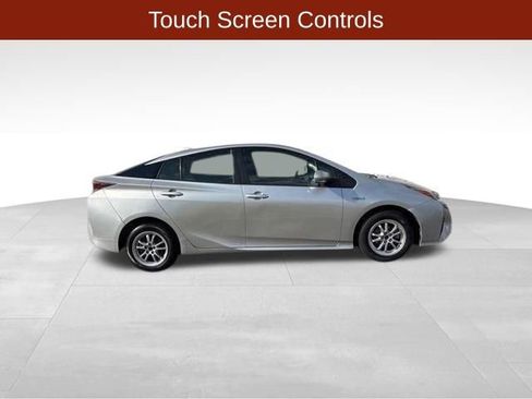 Used 2016 Toyota Prius Two image 8