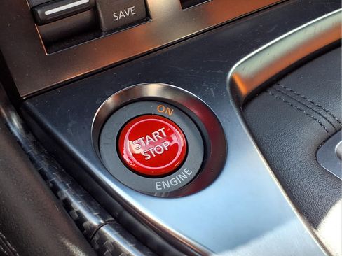 Used 2018 Nissan GT-R Premium w/ Premium Interior Package AWD/4WD image 21