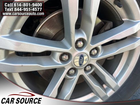 Used 2020 Ford Explorer XLT w/ Comfort Package image 25