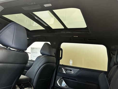 New 2026 INFINITI QX80 4WD image 10