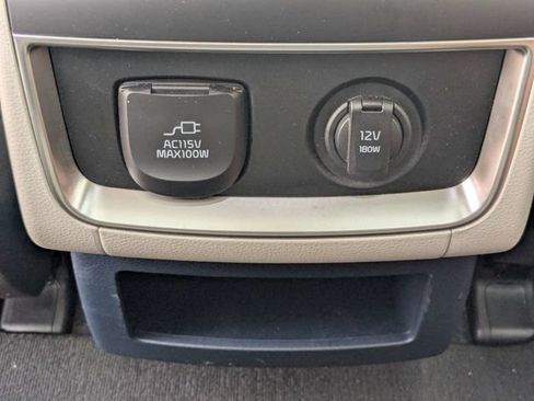 Used 2025 Kia Carnival SX FWD image 19