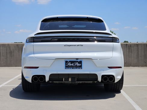 Certified 2025 Porsche Cayenne GTS AWD/4WD image 7
