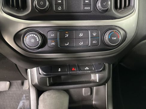Used 2022 Chevrolet Colorado LT image 17