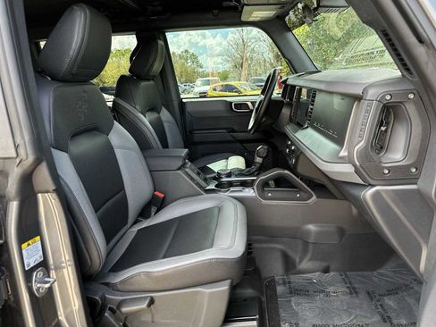 Used 2024 Ford Bronco Big Bend image 19