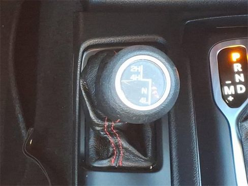 Certified 2022 Jeep Wrangler Unlimited Rubicon w/ Cold Weather Group image 20