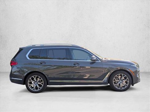 Used 2024 BMW X7 xDrive40i w/ Parking Assistance Package AWD/4WD image 4