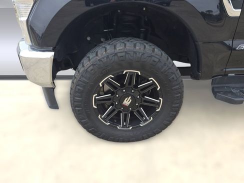 Used 2022 Ford F250 Lariat w/ Lariat Ultimate Package image 39