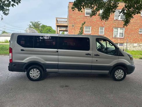 Used 2017 Ford Transit 150 148 Low Roof RWD image 4