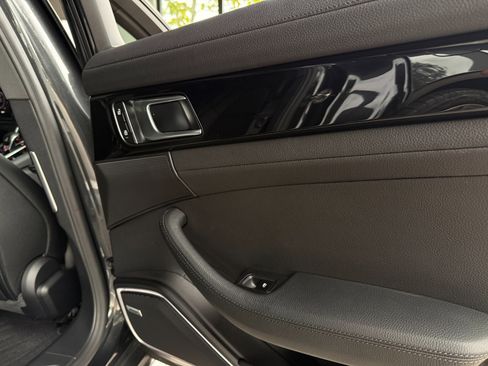 Used 2022 Porsche Panamera 4S image 28