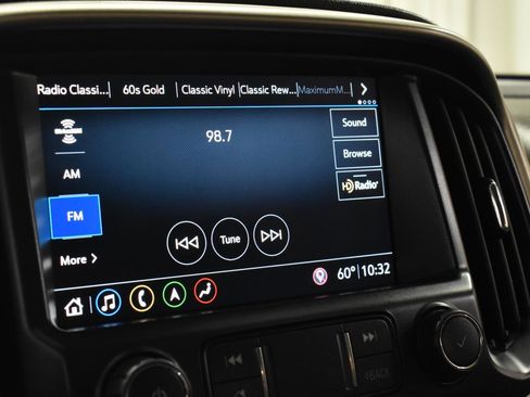 Used 2022 GMC Canyon Denali image 18