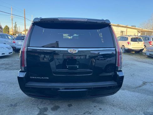 Used 2016 Cadillac Escalade ESV Platinum image 5
