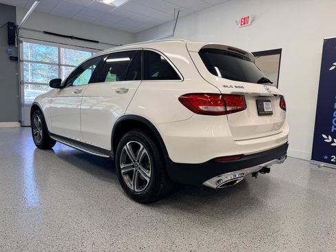 Used 2019 Mercedes-Benz GLC 300 image 5