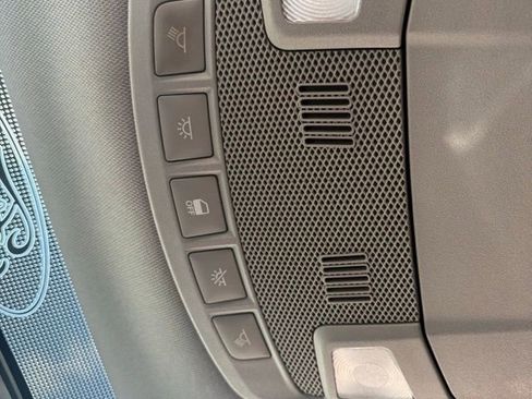Used 2015 Ford F150 XLT RWD image 26