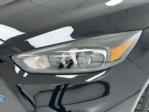 Used 2017 Ford Focus RS image 40