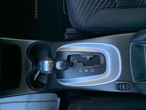 Used 2017 Dodge Journey SE w/ Flexible Seating Group FWD image 18