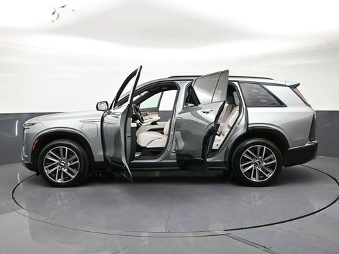 Used 2026 Cadillac Vistiq Luxury AWD/4WD image 34