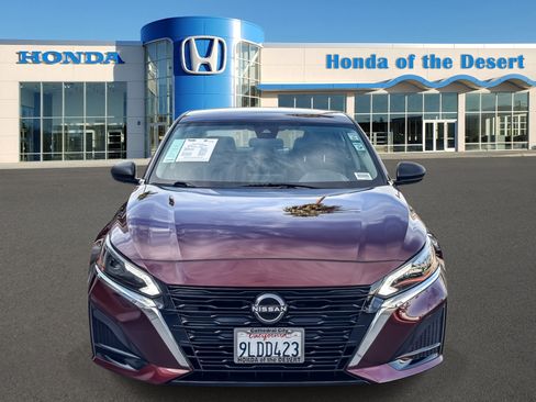 Used 2024 Nissan Altima 2.5 SV image 2